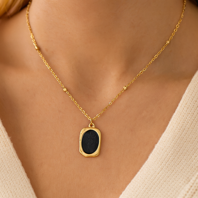 Midnight Kiss Necklace