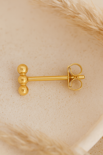 Ivory Kiss Stud Earrings
