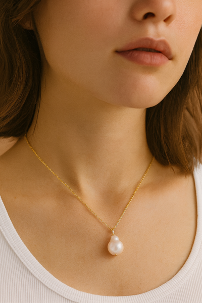 Glowing Drop Pearl Charm