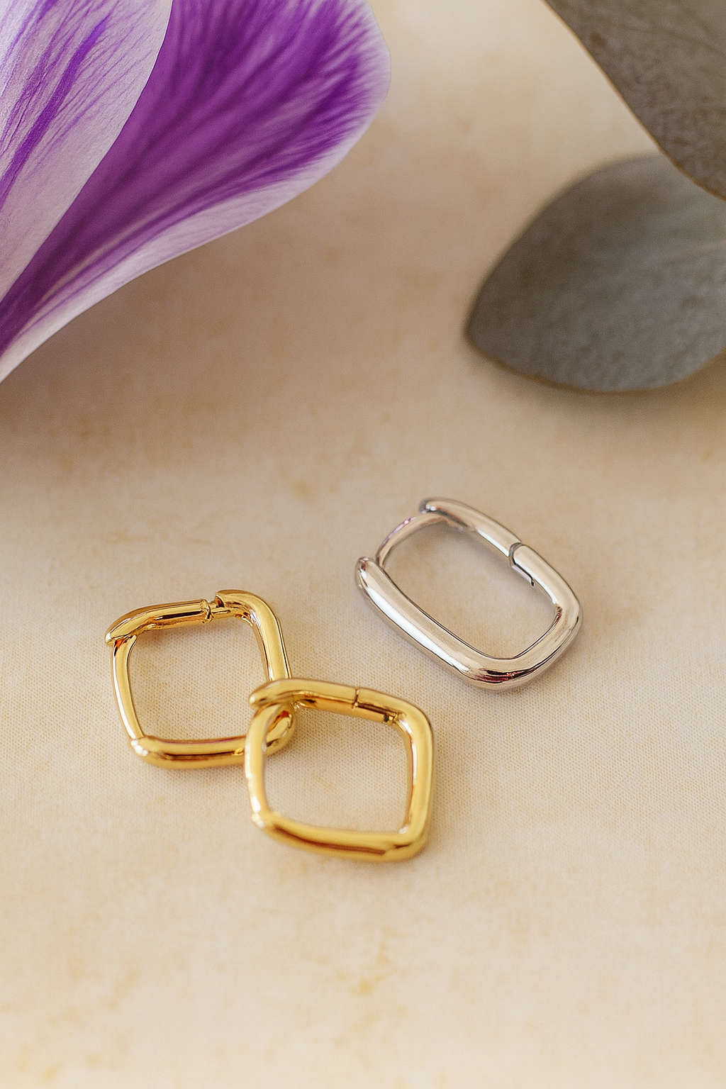 Trendy Petal Earrings