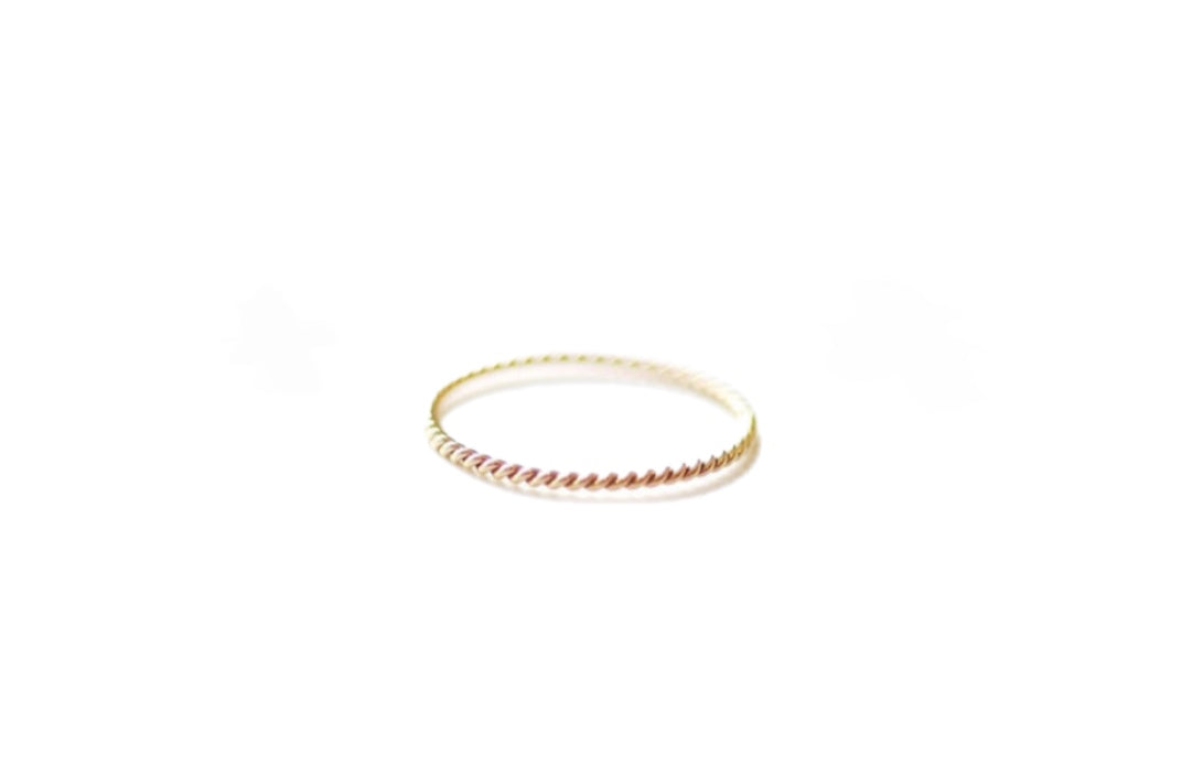 Dazzling Twist Ring