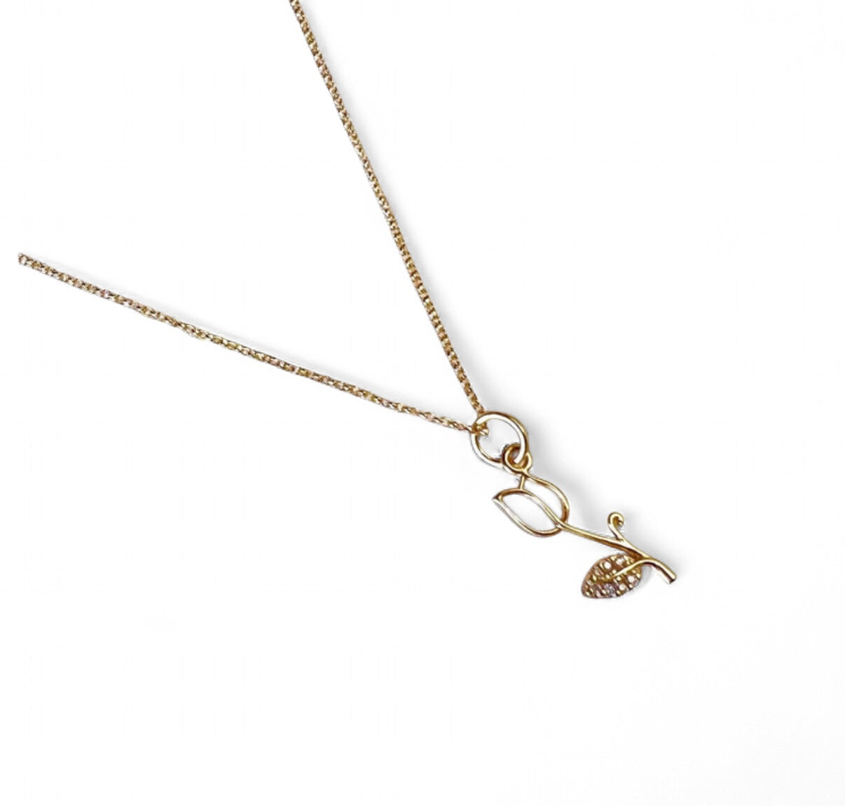 Petal Kiss Necklace