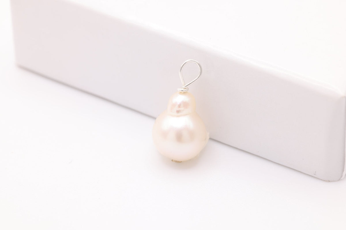 Glowing Pearl Charm